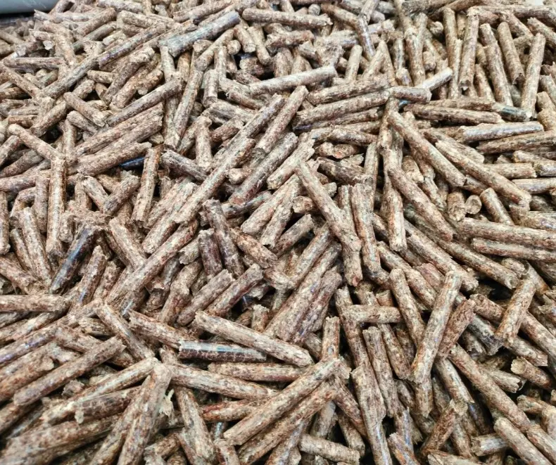 Sugarcane leaf pellets