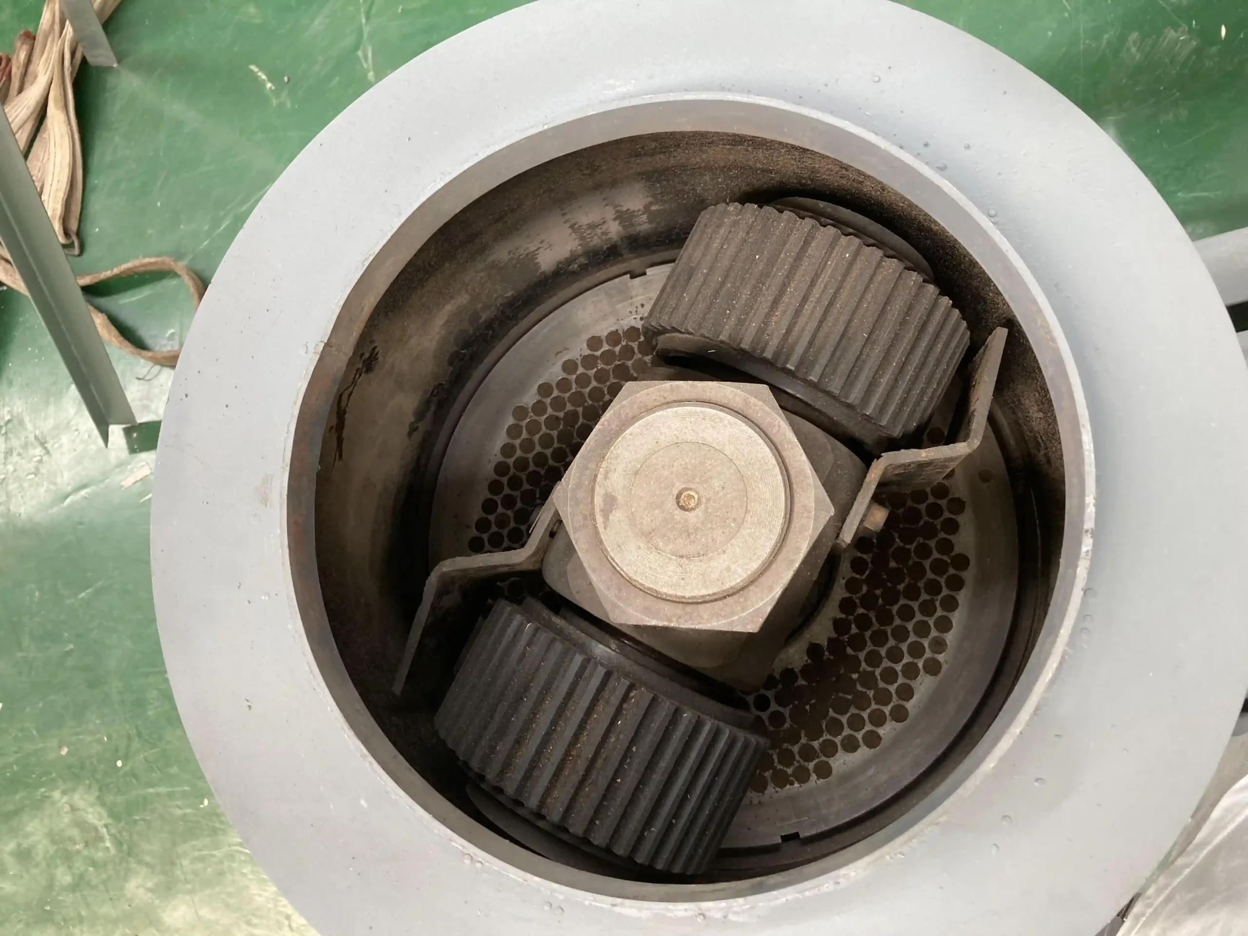 Flat die wood pellet machine