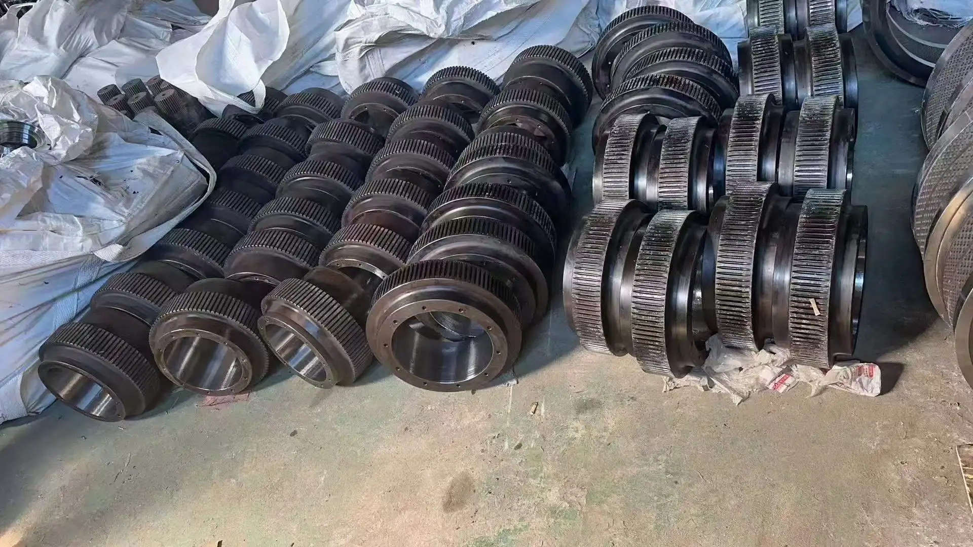 Ring mill wood pellet mill